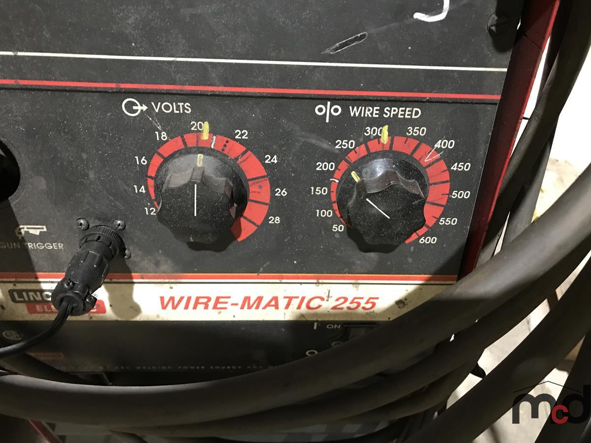 Lincoln Electric WireMatic 255 Welder